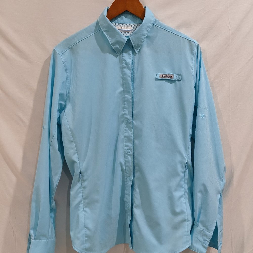 Ladies Columbia PFG Omni Shade long sleeve shirt.